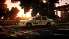 Hillsborough County Officer takes a break in the Park