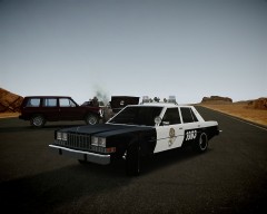 PolicÃ­a Federal de Caminos Dodge Diplomat at crash scene