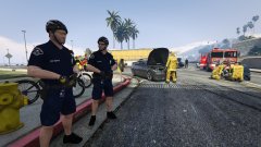 LSPD Bicycle Officers observe the accident