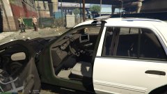 Ford Crown Victoria 2011 (6).jpg