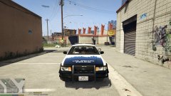 Ford Crown Victoria 2011 (8).jpg