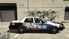 Ford Crown Victoria 2011 (11).jpg