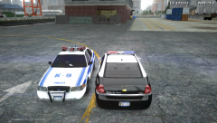 Getting info on the felony from the K9 officer at the gate.