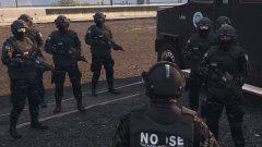 A little briefing before going to the field