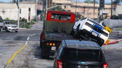 The tow truck drivers in LS really should start strapping down these vehicles that they tow