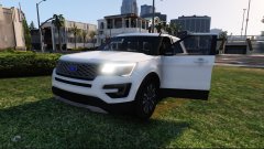 2016 Explorer, WITH A HQ INTERIOR?!@#%