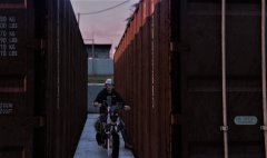 LOST hidin from them LSPD boys.