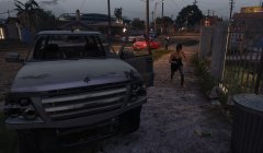 Drug Unit pursuing a Drug Runner...