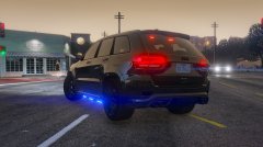 Unmarked Jeep Grand Cherokee SRT8