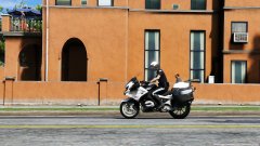 LSPD motorcycle BMW R1200 RT at Vespucci Canals