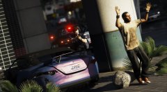 Downtown Pursuit Ends on Sidewalk in Heavy Traffic Area