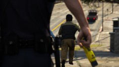 Suspect fleeing on foot