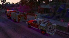 Fremantle 1st pump and LT at a structure fire in Armadale