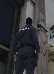 långarmad med hölster 1.png