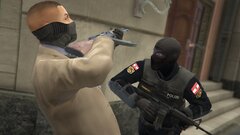 Austrian police in a fight with bank robbers. (1/3)