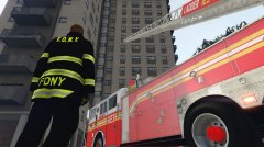FDNY 1990s Seagrave ladder.jpg