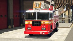 1990s FDNY Seagrave ladder pic1.jpg