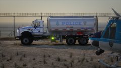 NYPD Mack Granite Fuel Truck - Aviation Unit pic3.jpg