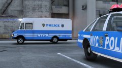 1995 NYPD Chevrolet P30 - Step Van pic1.jpg