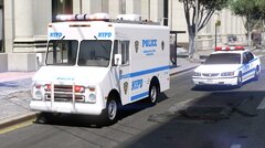 NYPD Step Van Communications Divission pic1.jpg
