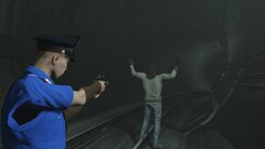 Arresting a suspect who tried to escape in the subway tunnels
